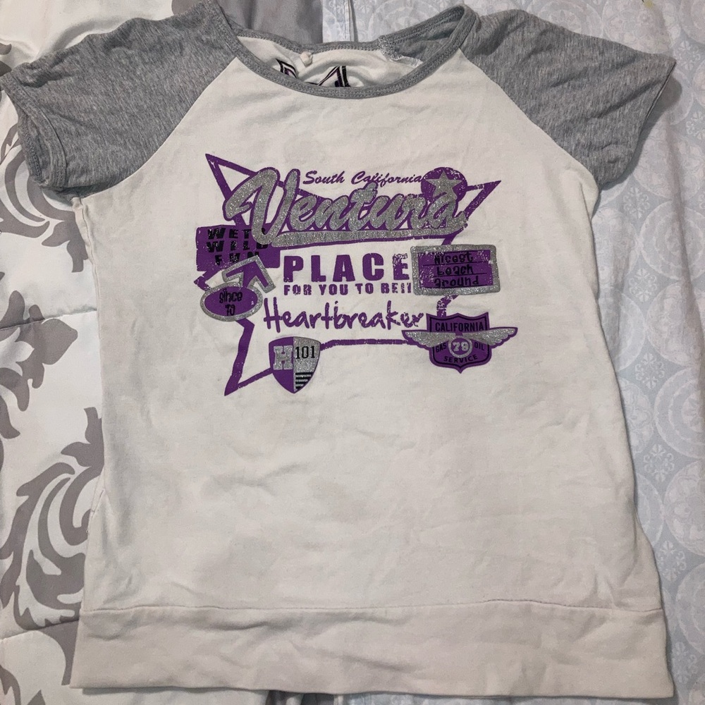 Small sleeves shirt